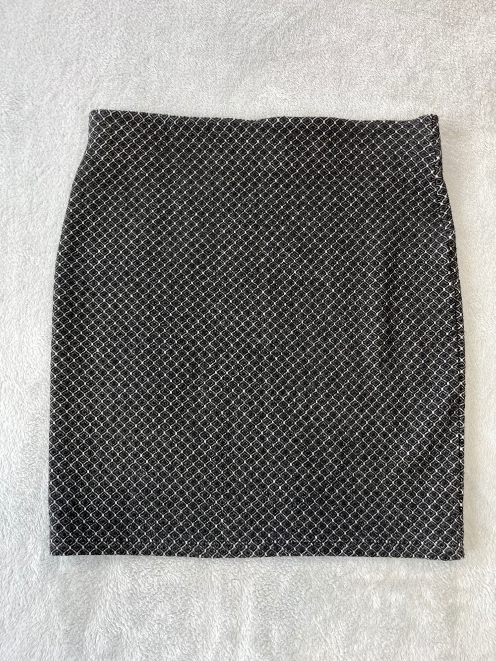 LOFT Sz M Geometric Jacquard Mini Skirt Knit Diamond Weave Pull-On